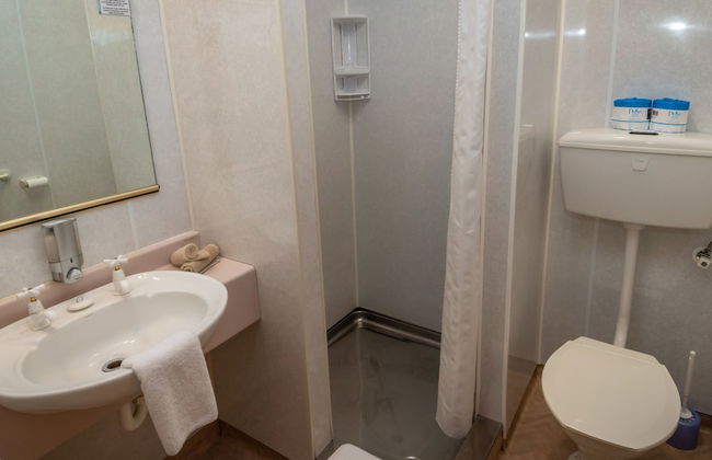 Te Anau Top 10 Holiday Park - Photo 54