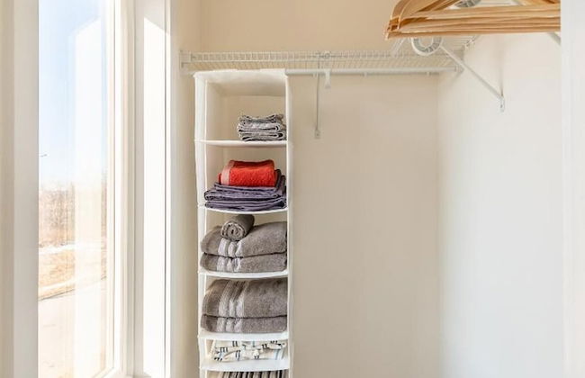 4BR 3BA Townhouse on Lake Ontario Free Parking Gym - Foto 9