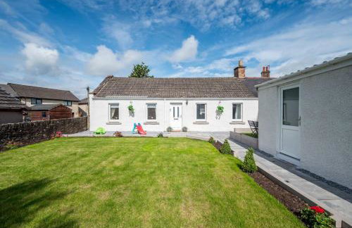 Charming Forfar House and Hot Tub - Foto 41