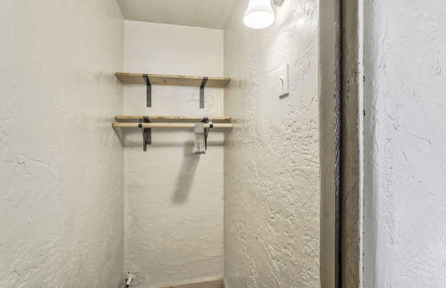 1BD Suitenear Old Colorado City & Hiking!dogs Welcome! - Photo 14