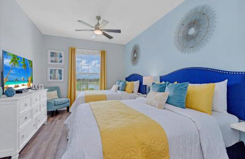 Top floor condo with view of lake, pool and fireworks! Next to Convention Center! - Foto 6