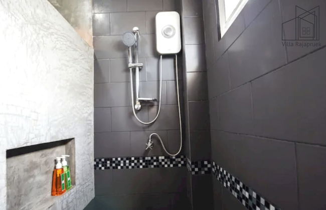 Villa Rajapruek Entire 3 villas 7 bedrooms near airport - Foto 36