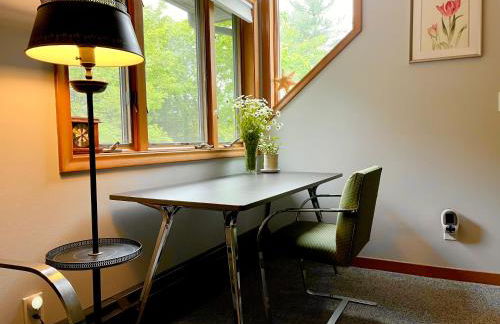 NatureGlow Residence Stylish Contemporary Home - Foto 10