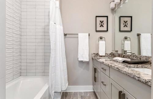 BRAND NEW Side by Side Homes - Sleeps 24 Guests - Foto 24