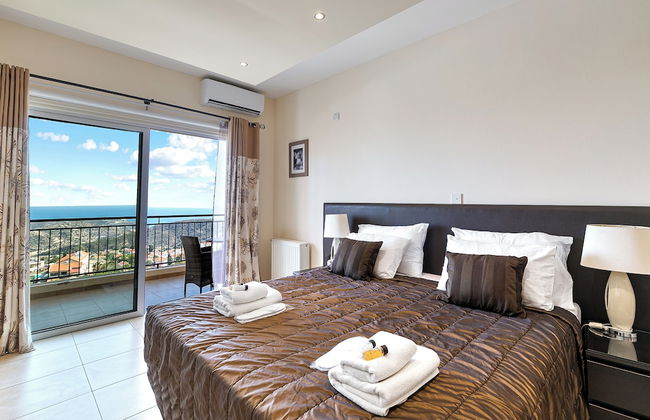 Hill View Restaurant & Apartments - Photo 9