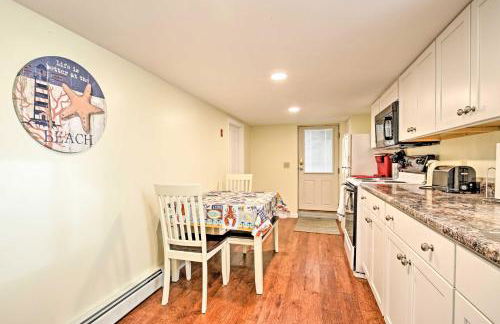Old Orchard Beach Home with Patio Walk to Beach - Foto 8