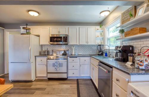 Modern 2 Bedroom Farmhouse Cottage with Hot Tub in Snohomish - Foto 26