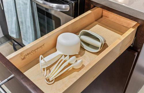 DT 2BD Steps from Target Field+GYM+KTCHN+LNDRY - Foto 39