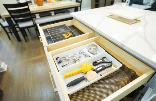 Modern Luxe Retreat -Heart of Chesterfield - Foto 16