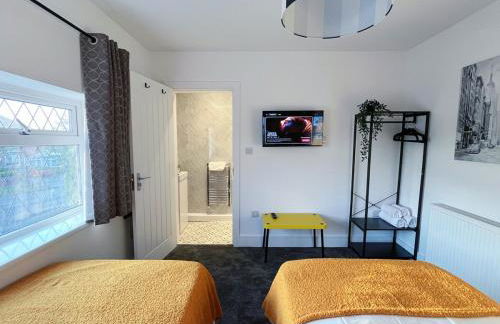 Darfield 4 Bedrooms Home 6 Beds 2 Showers Driveway Parking For Business Stays - Foto 11