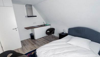 Oase - Photo 2, stove, wardrobe