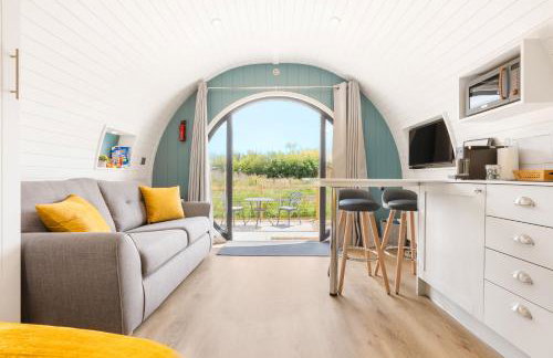 Luxury Glamping Pods with private Hot Tubs - Dog Friendly - Foto 11