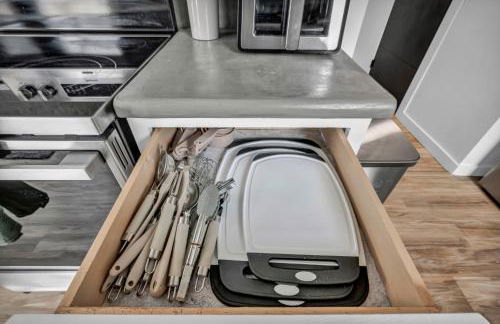 Modern Stylish Urban Haven 4 Bedroom 2 Bath - Dog Friendly - Foto 70