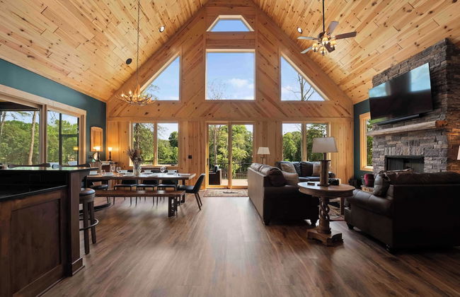 Black Bear & Blue Heron by Avantstay 2 Lakefront Homes, Sleeps 43 Pool, Dock, Theater - Foto 5