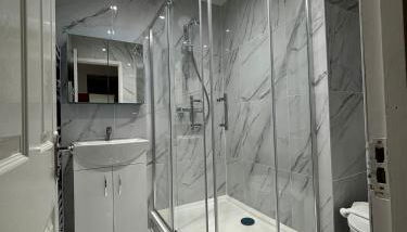 2BR Bungalow with Parking - Sunbeam Haven - Foto 4