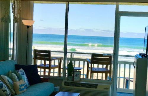 Beach Daze - Ocean front at Symphony Beach Club! - Photo 1