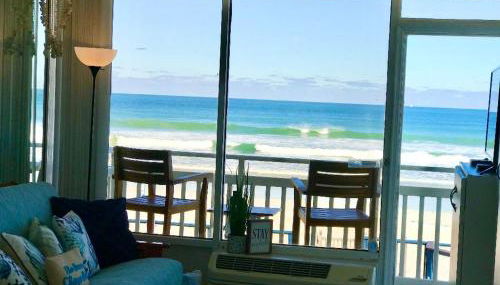 Beach Daze - Ocean front at Symphony Beach Club! - Photo 1