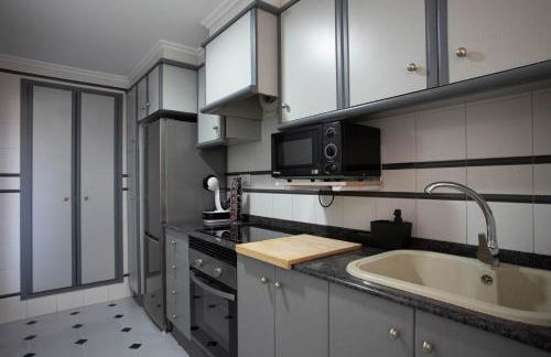 Apartamento segunda línea piscina frente al mar - Foto 21