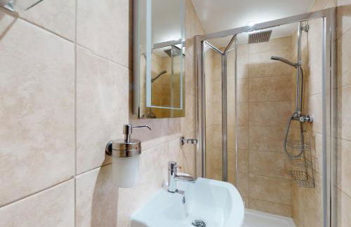 Crabbers' Wharf - Photo 71