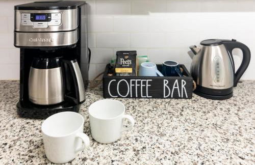 Sun Bay Getaway - Backyard Pool w Winter Rates - Foto 10