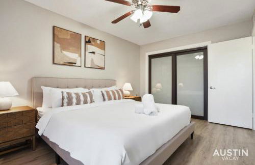 Enjoy Poolside TVs and Private Cabanas off N Lamar - Photo 11