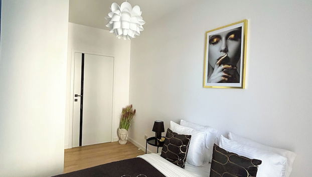 Lumina 3-room apart on Drewnowska - Foto 3, Habitación