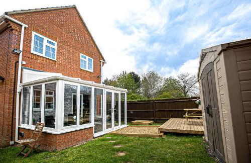 Milton Keynes for Families and Contractors with Private Parking - Foto 27