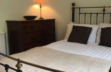 Windsor/Legoland/Ascot charming 3BR home in centre - Photo 5