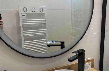 T2 neuf avec vue mer à 2 pas du centre et proche des plages - Foto 7