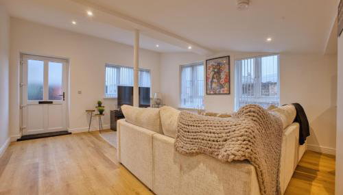 Contractor Stay Sleeps 4 - Large Living Space - Parking - Bridgwater - Foto 4