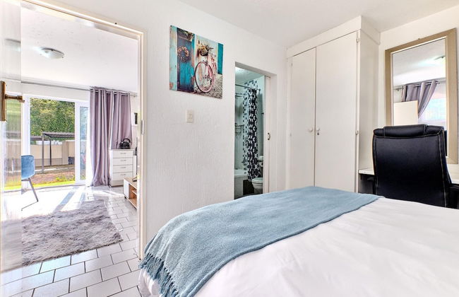 One Bed Unit in Prime Sandton- 2139 - Photo 8