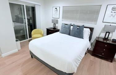 Private 3BR Home - Hot Tub, Yard, Arcade & Parking - Foto 51