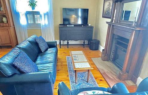 Historic 1818 Riverfront Cottage - Foto 10