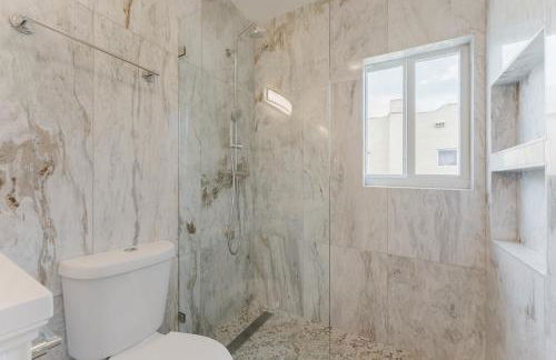 Palm Beach Oasis with BBQ, Htd Pool and Pickleball Ct - Foto 43