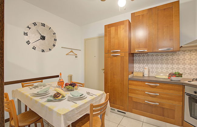 Robert House 50m From The Lake - Photo 19