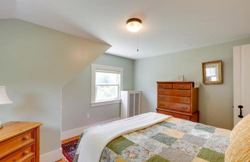 Franconia Escape on Half Acre w/ Fire Pit & Deck! - Foto 17