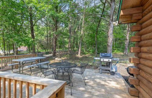 Table Rock Lake Cabin - The Cedars #1 with Lake Access Hot Tub Outdoor Pool - Foto 26