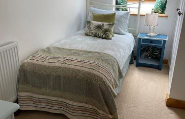 Luxury Three Bedroom Barn Conversion in Devon - Photo 23