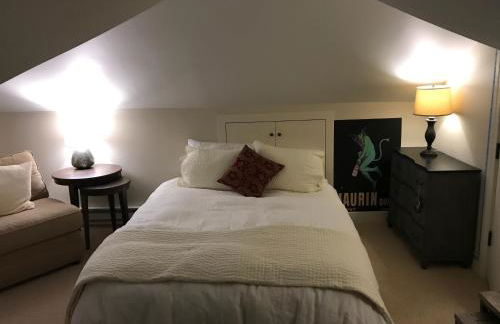 Beautiful Luxury Suite A & B of Shorewood Home - Foto 41