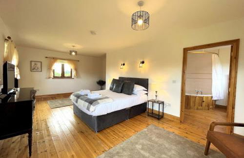 Spectacular 7BR House Hot Tub and Gardens in Gretna - Pass the Keys - Foto 22