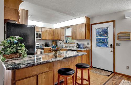 Uhost AI - Get Cozy & Relax! 4BR, 2BA, Hot Tub - Foto 27