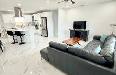 Luxurious 3 bedrooms 2 bath Ultimate Beach Life! 5 min walk to beach! - Foto 11