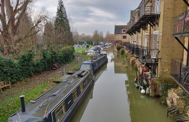 Waterfront Apartment In The Heart Of St Neots - Photo 37