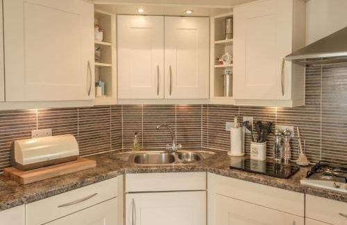 Marina View Apartment - Photo 19