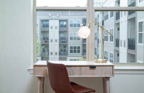 Lux 2BR w Gym Pool sleep 6 in Assembly Square - Photo 8