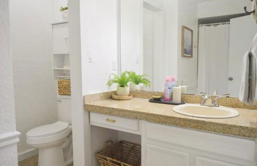 Gorgeous 10 Acre Modern Farmhouse & Private Pond - Photo 37