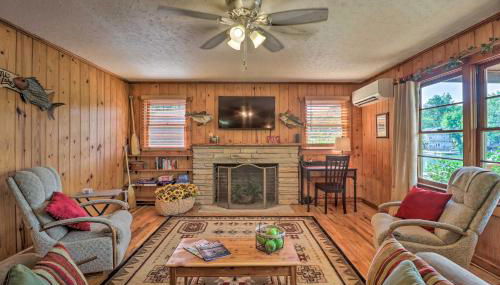 Waterfront Lake Martin Home with Grill and Beach! - Foto 3