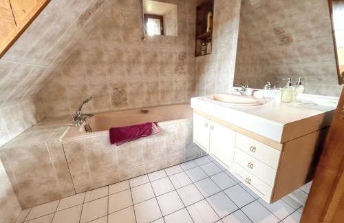 Maison cosy à Lanobre + Jardin - Photo 13