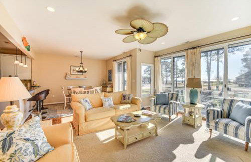 Walk to Beach: Home w/ Pool Access in White Stone - Photo 4