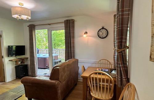 Fern Lodge 11 with Hot Tub - Foto 2